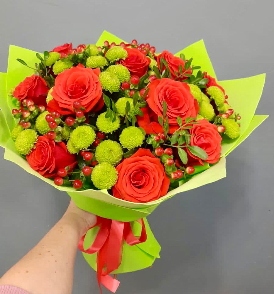 Букет цветов из: Хризантемы и Розы в Ногире