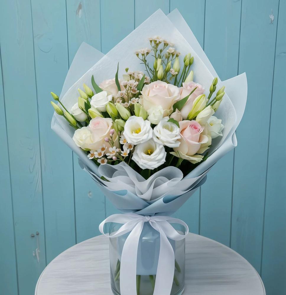 Букет цветов из: Розы и Лизиантусы в Ногире