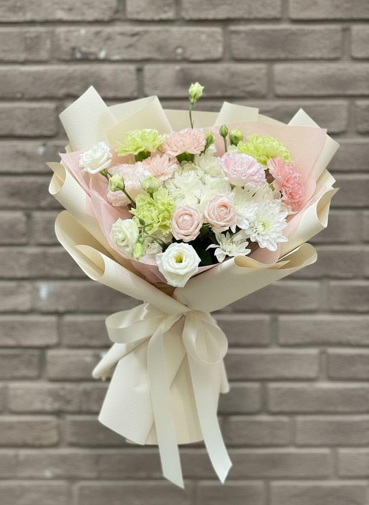 Букет цветов из: Гвоздики, Розы, Лизиантусы и Хризантемы в Ногире