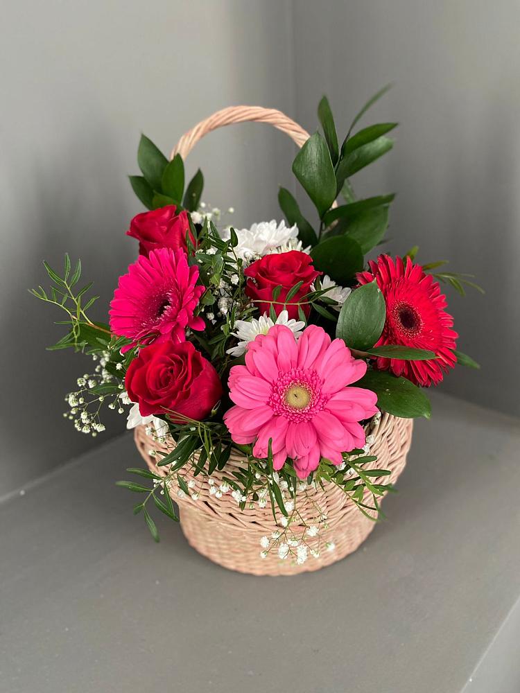 Цветочная композиция из Розы, Хризантемы и Герберы в корзине в Ногире