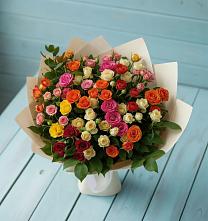 Букет Микс из разноцветных кустовых роз в Ногире