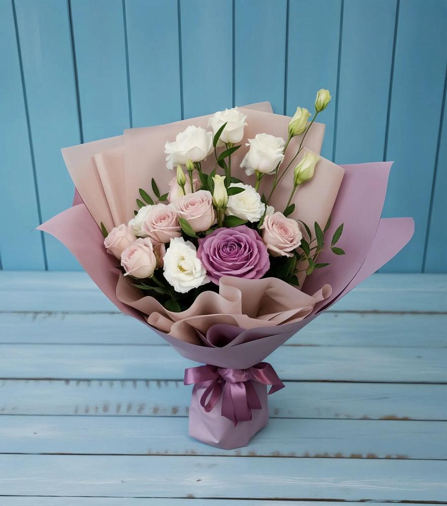 Букет цветов из: Розы и Лизиантусы в Ногире